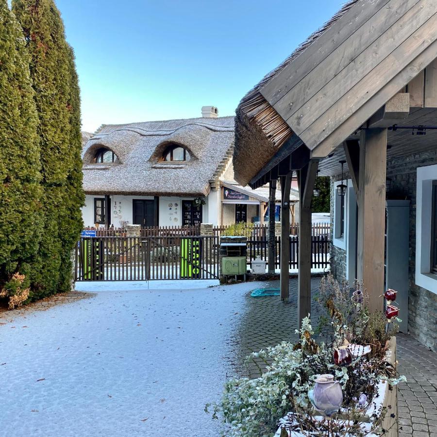 Kekmadaras Vendeghaz Tihany Exteriör bild